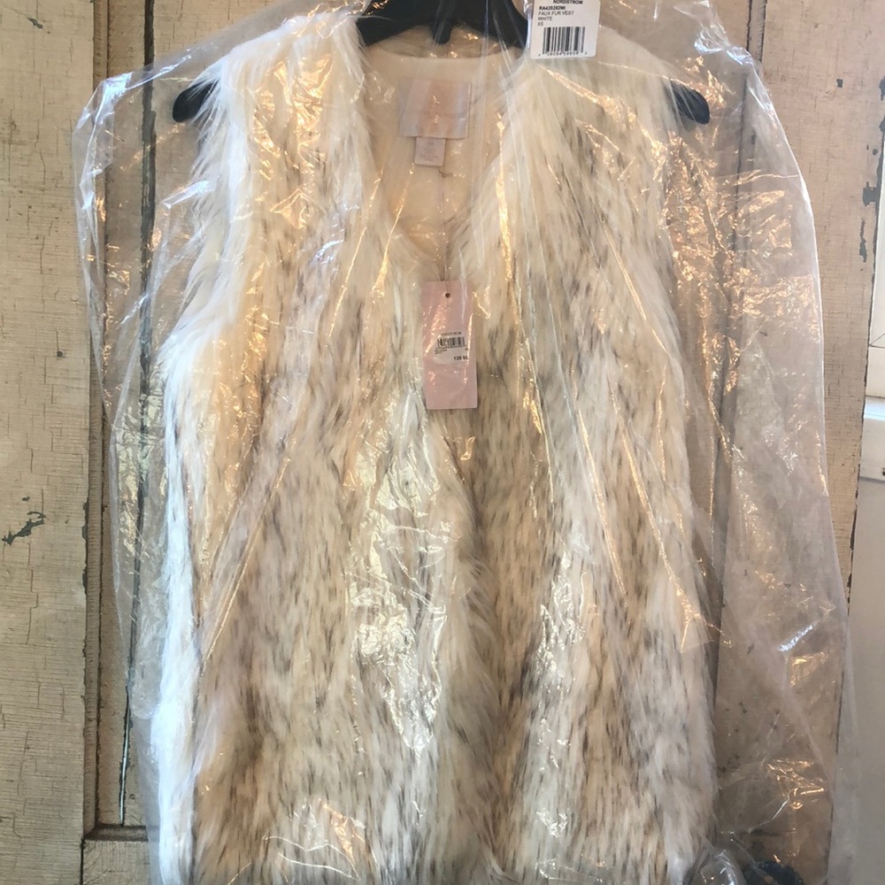 Rachel Parcell faux fur vest